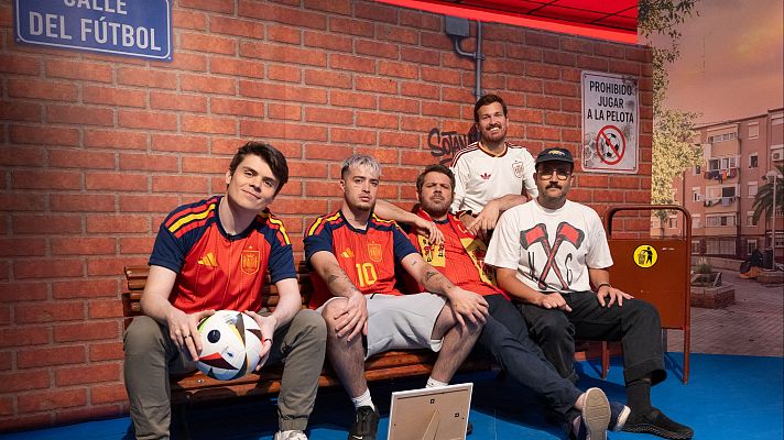 Fútbol de calle - Juegos de palabras, oráculos imposibles y muchas risas: los mejores momentos de Fútbol de Calle, de 'En Play'
