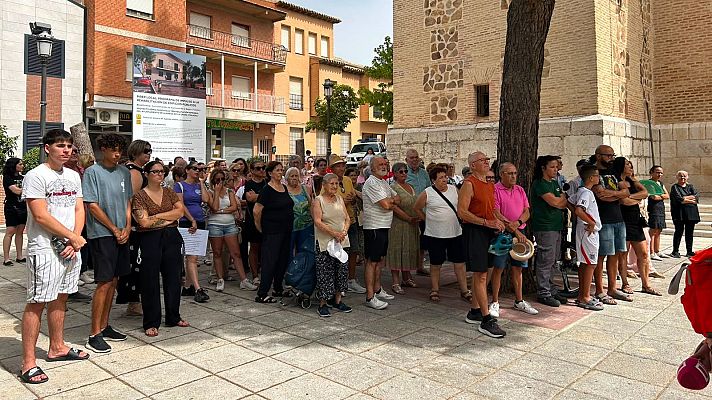 Telediario 1 - Minutos de silencio por las dos asesinadas esta semana por violencia de género