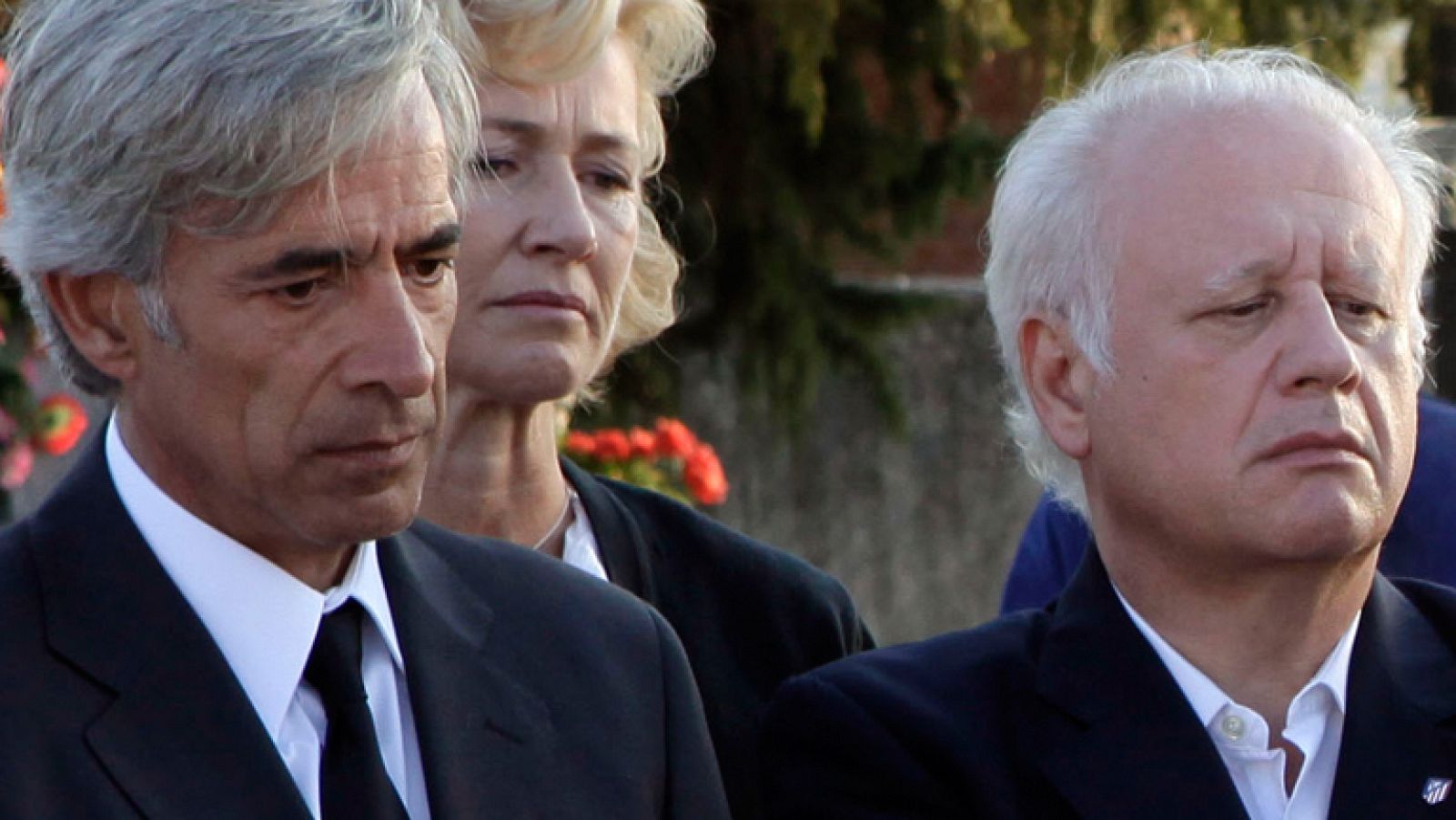 Cuéntame cómo pasó - Miguel ya no es De Gaulle. Es de penalti (Capítulo 244)