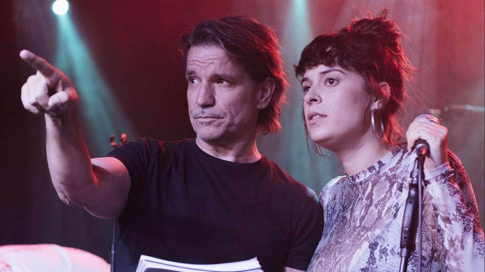 El directo Achero Mañas prepara su quinta película, 'AMA', que recupera el mito de 'Romeo y Julieta' y lo trae a un Madrid actual.
Dora Postigo protagoniza esta película en la que Achero homenajea la obra de su padre, el dramaturgo Alfredo Mañas.