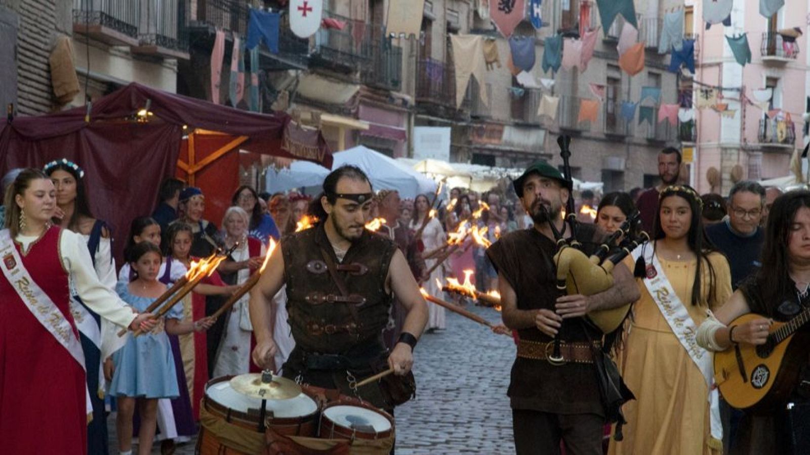 La Policía Nacional pone en marcha el plan Turismo Seguro - Noticias Aragón | Ver