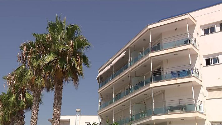 L'Informatiu - El turisme astronòmic omple Tarragona de cara l'eclipsi