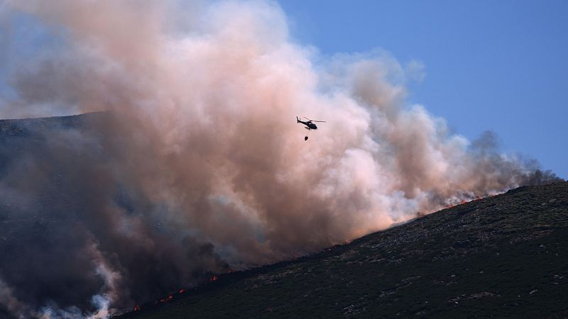 Noche complicada en el incendio de Burgohondo - Noticias de Castilla y León | Ver