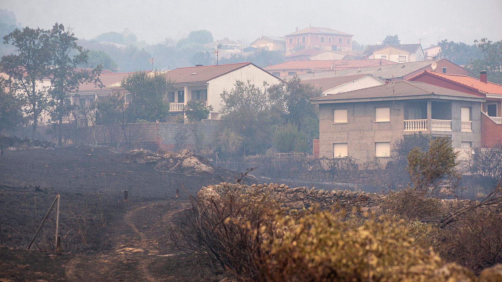 Detienen a una persona e investigan a otra por el incendio de Burgohondo