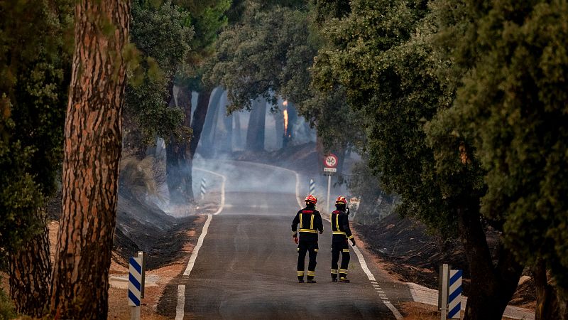 Los fuegos de Madrid y �vila siguen sin control tras arrasar 45.000 hect�reas y obligan a evacuar a unos 90.000 vecinos