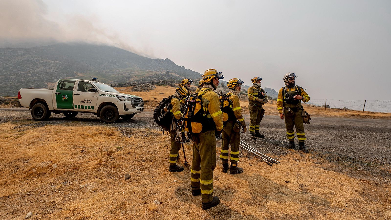 El incendio de Burgohondo avanza sin control - Ver ahora
