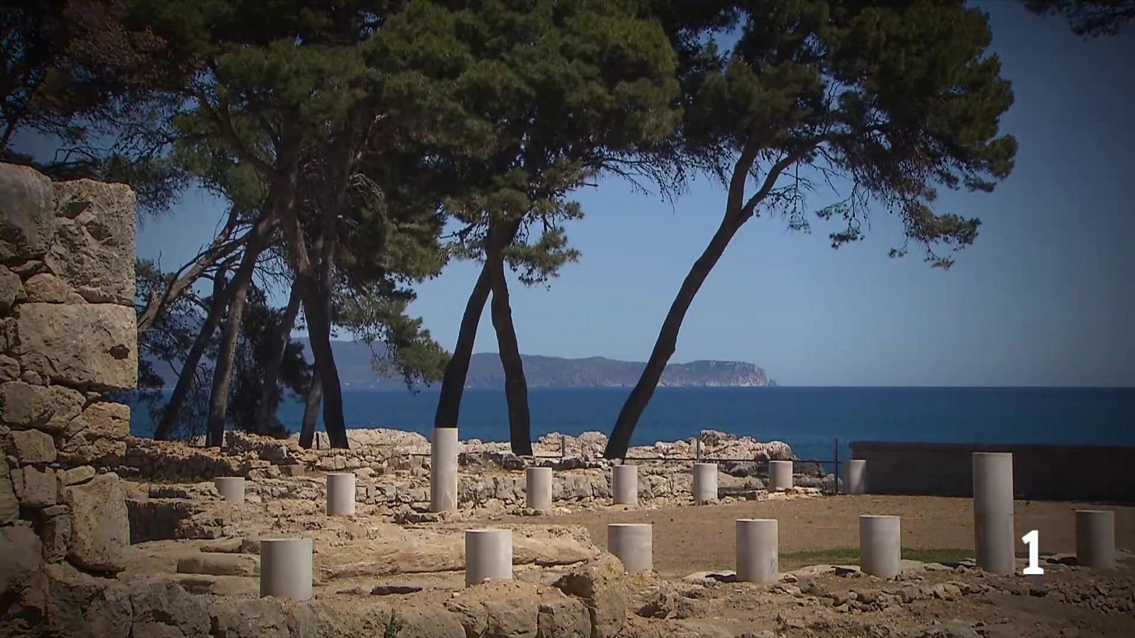 'Els mals morts', d’Elisabeth Anglarill, desenterra els secrets que amaga el jaciment d’Empúries