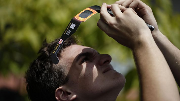 Telediario 1 - Ya no quedan caravanas para ver el eclipse del 12 de agosto