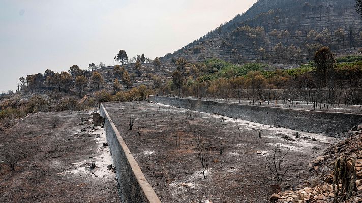Telediario 2 - Más de 180.000 personas siguen evacuadas o confinadas por incendios que dejan ya 90.000 hectáreas afectadas