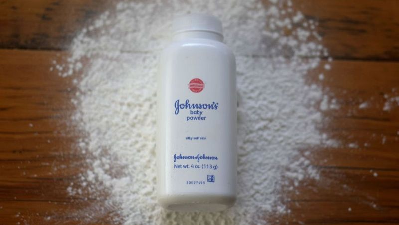 Johnson & Johnson pacta 5.500 millones por las demandas del talco | Ver