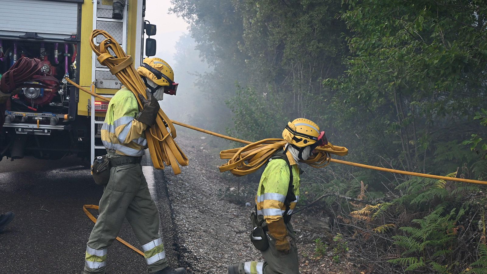 El incendio de La Utrera se mantiene en nivel uno