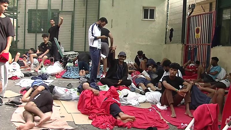 El presidente de la Ciudad Autónoma apuesta por establecer un "mando único" para afrontar la crisis migratoria que sufre Ceuta. Juan Vivas considera que si no se adoptan medidas urgentes podríamos estar en una situación similar a la mayo de 2021.