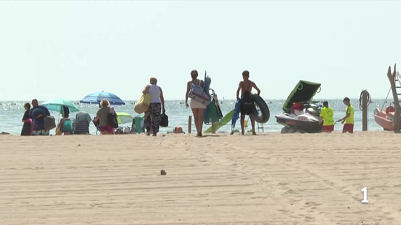 Mossos i Ciberseguretat alerten dels riscos de compartir les vacances a les xarxes - L'Informatiu | Veure
