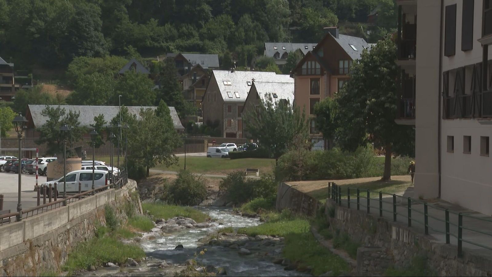 El Pirineu viu una calorada inèdita amb més de 20 graus a la nit a Vielha