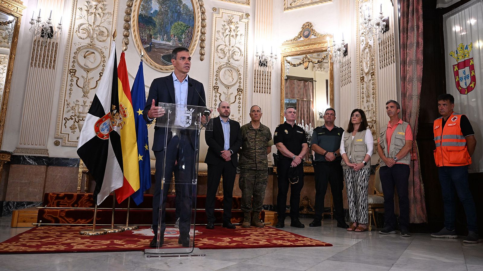 Sánchez visita Ceuta entre abucheos de los vecinos, culpando a las mafias  por la crisis migratoria y sin críticas directas a Marruecos
