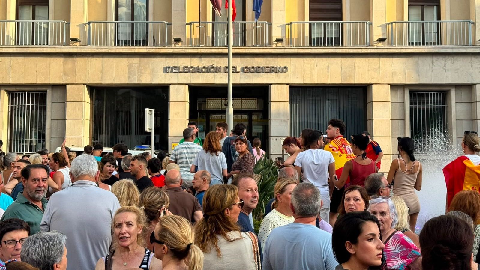 Ceuta intenta recuperar la normalidad en medio de la crisis migratoria | Ver