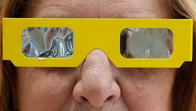 Mucho cuidado con las gafas utilizadas para ver el eclipse