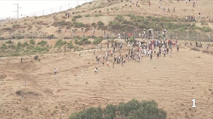 L'Informatiu - Defensa assenyala el Marroc per la crisi migratòria de Ceuta