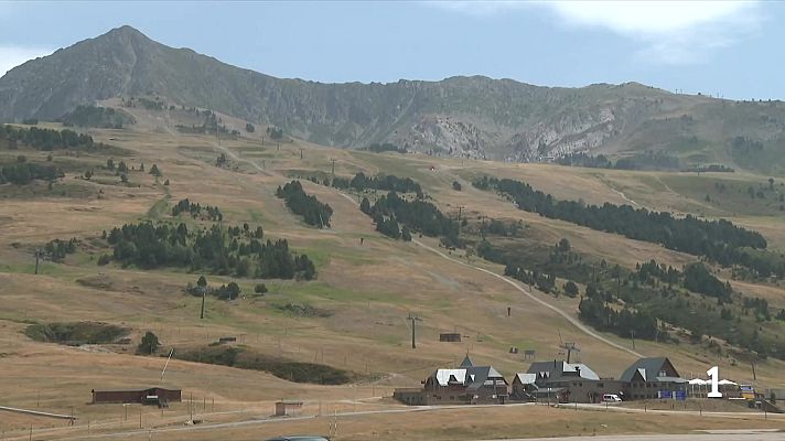 L'Informatiu - Baqueira Beret transforma les pistes d'esquí en rutes d'estiu