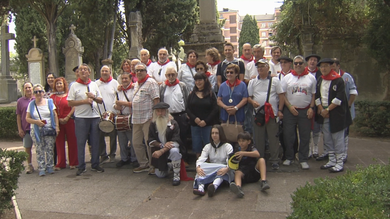 Vitoria-Gasteiz dedica la jornada festiva de hoy a los Celedones de oro fallecidos | RTVE Play - Ver ahora