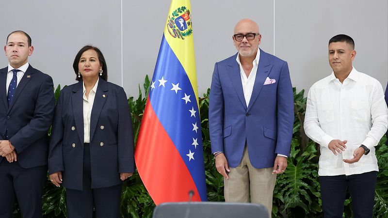 Gobierno y un grupo opositor inician un diálogo hacia una transición que conduzca a elecciones en Venezuela - Telediario Matinal | Ver