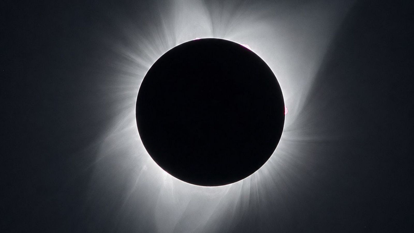 Primer eclipse solar en más de un siglo - Mañaneros 360 | Ver