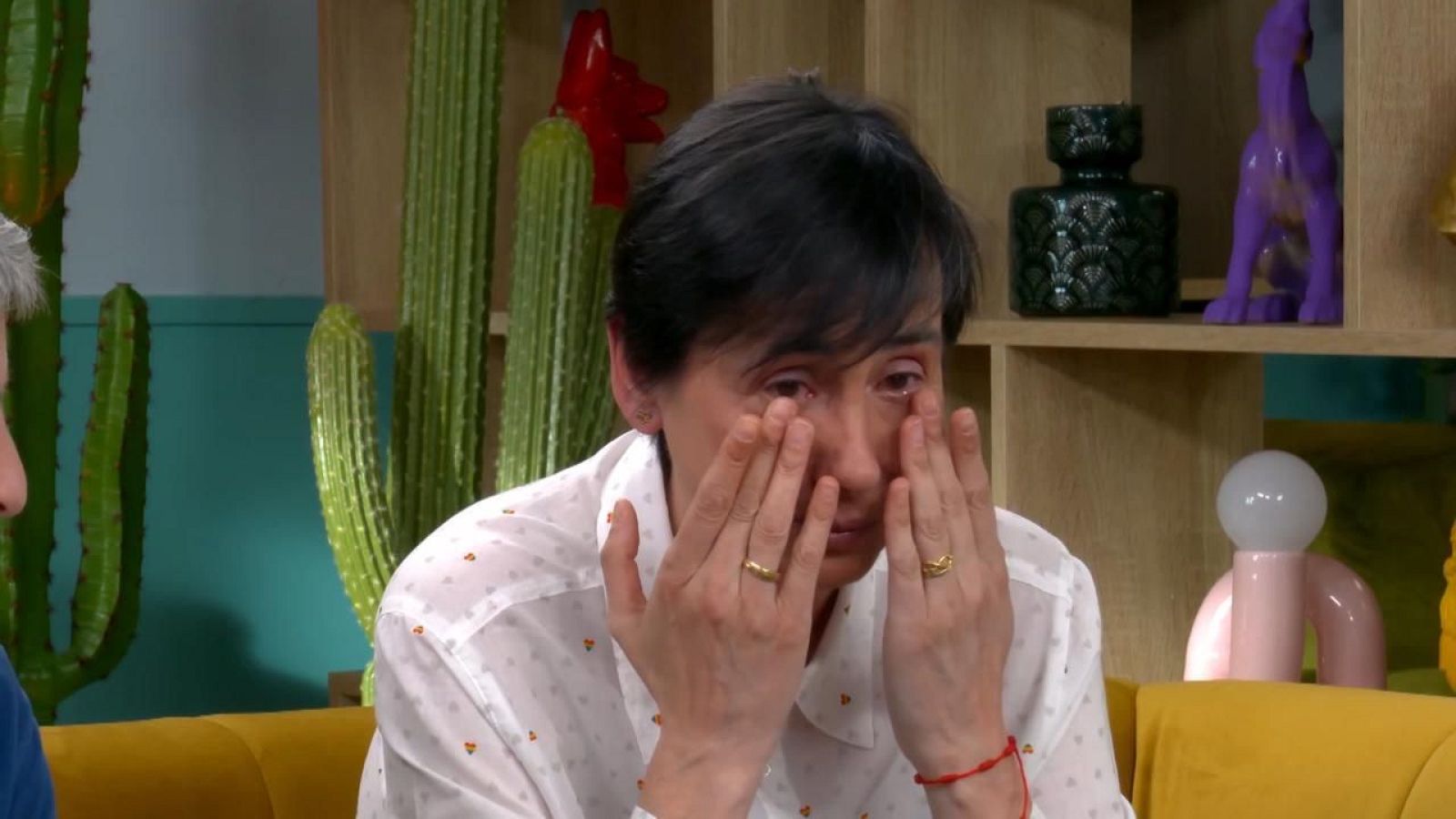 Mar y Cruz vuelven a ser niñas en Dog House - Dog House | Ver