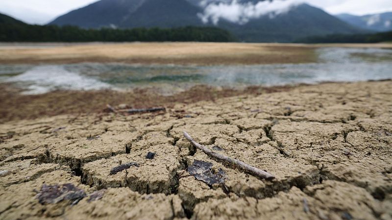 La sequía avanza por el Ebro con los embalses al 65% - Noticias Aragón | Ver