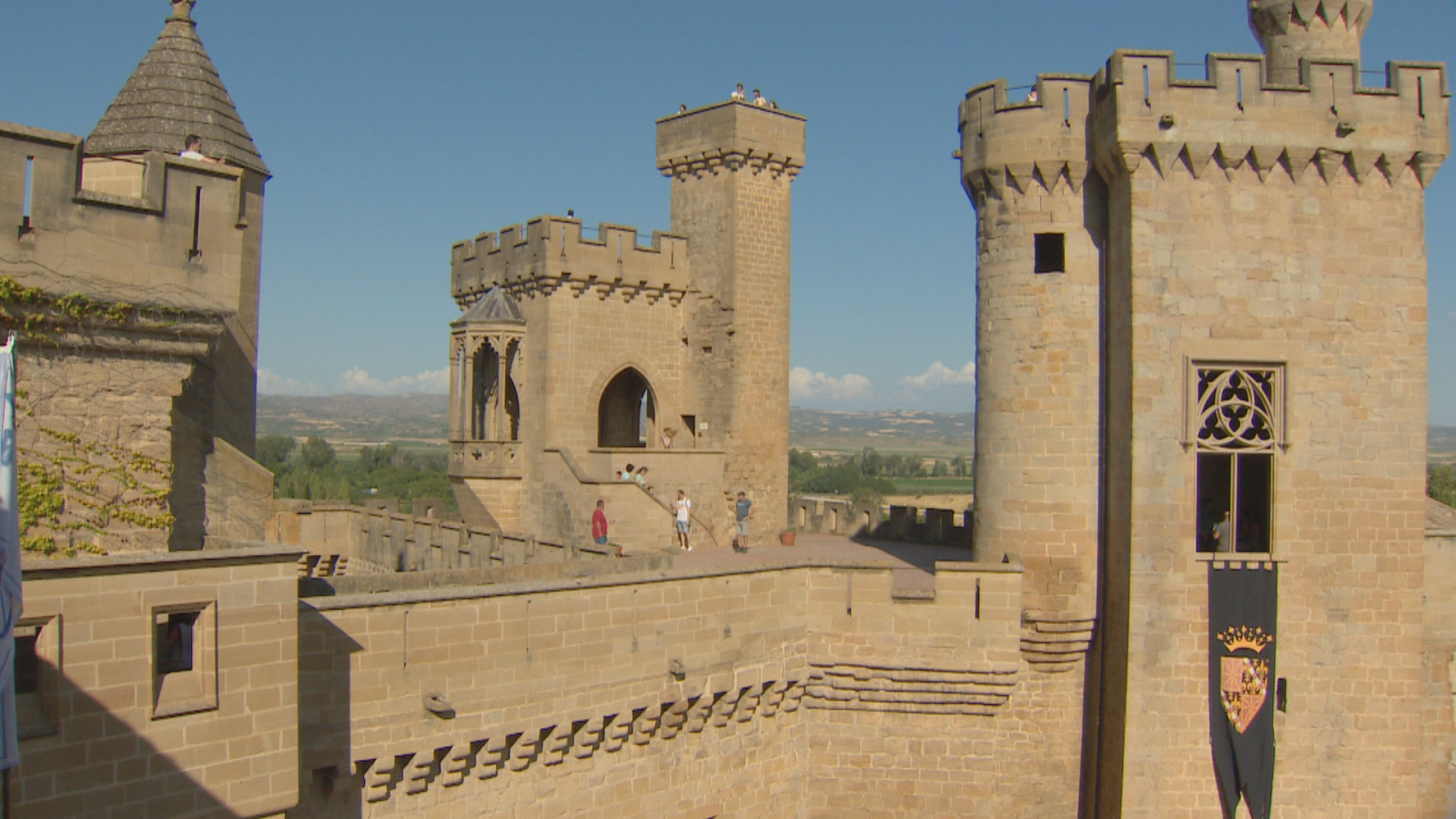 El Palacio de Olite muestra la vida en la corte de Carlos III - Telenavarra | Ver