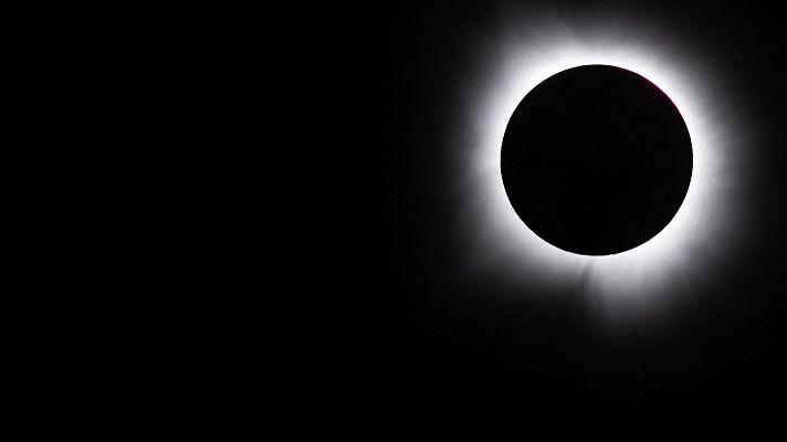 La tarde en 24h - Objetivo eclipse total: el cazador de eclipses y la calculadora de DatosRTVE