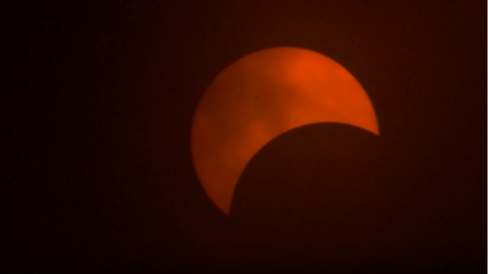 Telediario 2 - Pendientes del eclipse y de si habrá nubes ese día
