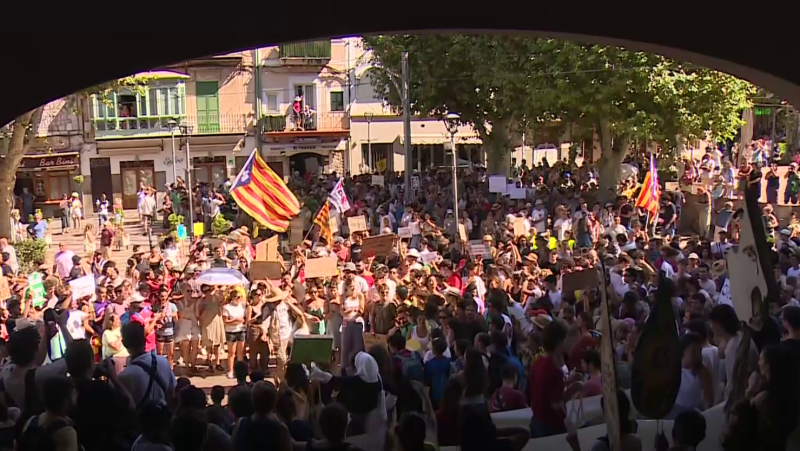 Protestas en Sóller contra el turismo masivo en Mallorca | Ver