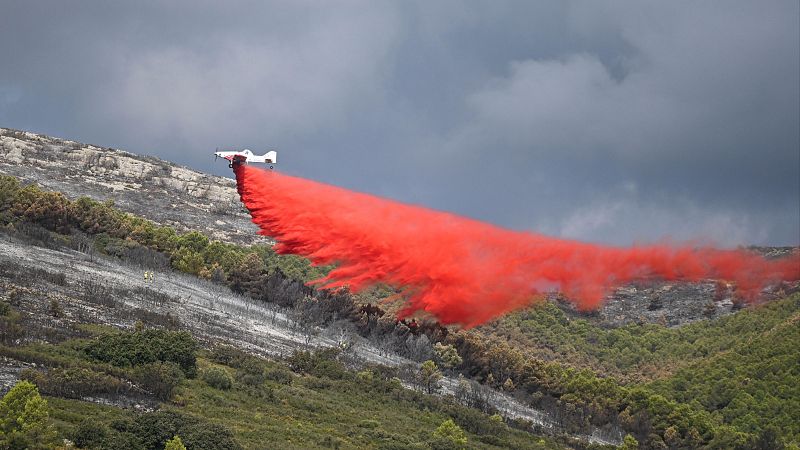 L'incendi de Tírig evoluciona favorablement i els veïns de Catí tornen a casa - L'informatiu - Comunitat Valenciana | Ver