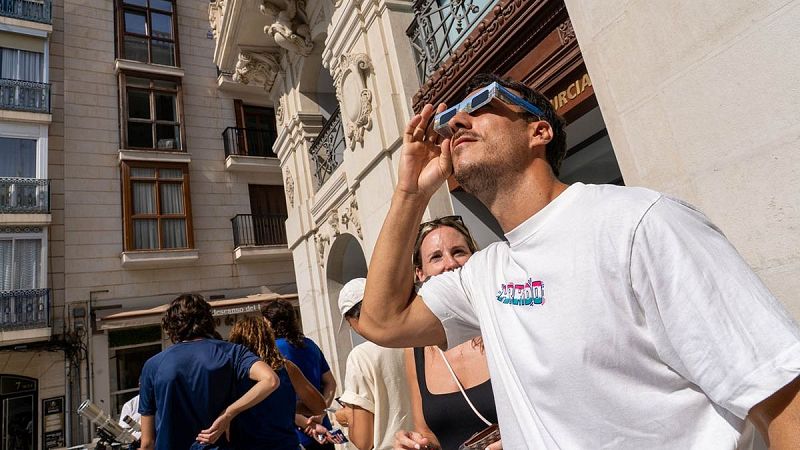 Objetivo eclipse total: principales precauciones a dos días del eclipse total de sol - La tarde en 24h | Ver