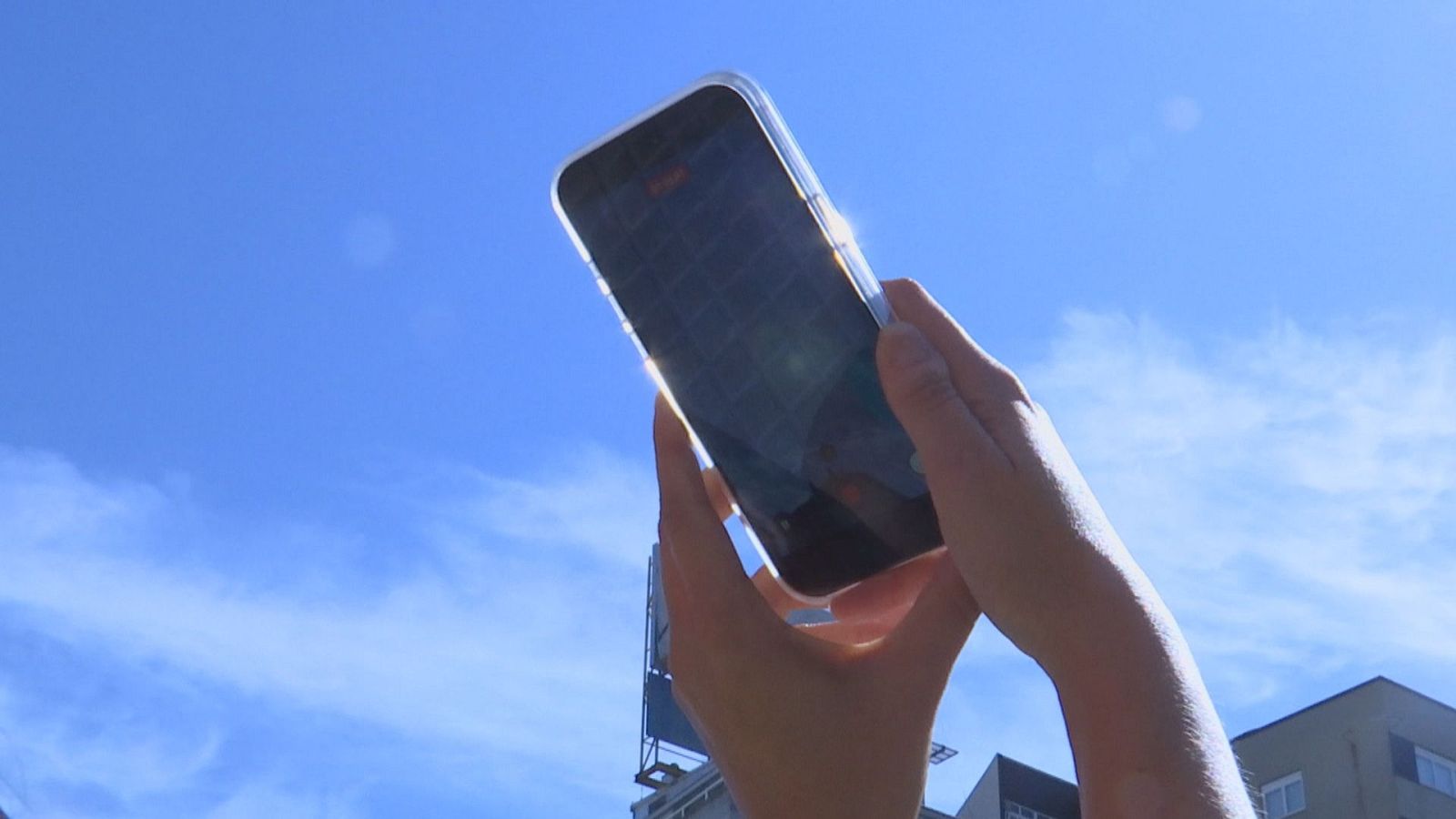 Os teléfonos móbiles precisan filtros para fotografar a eclipse