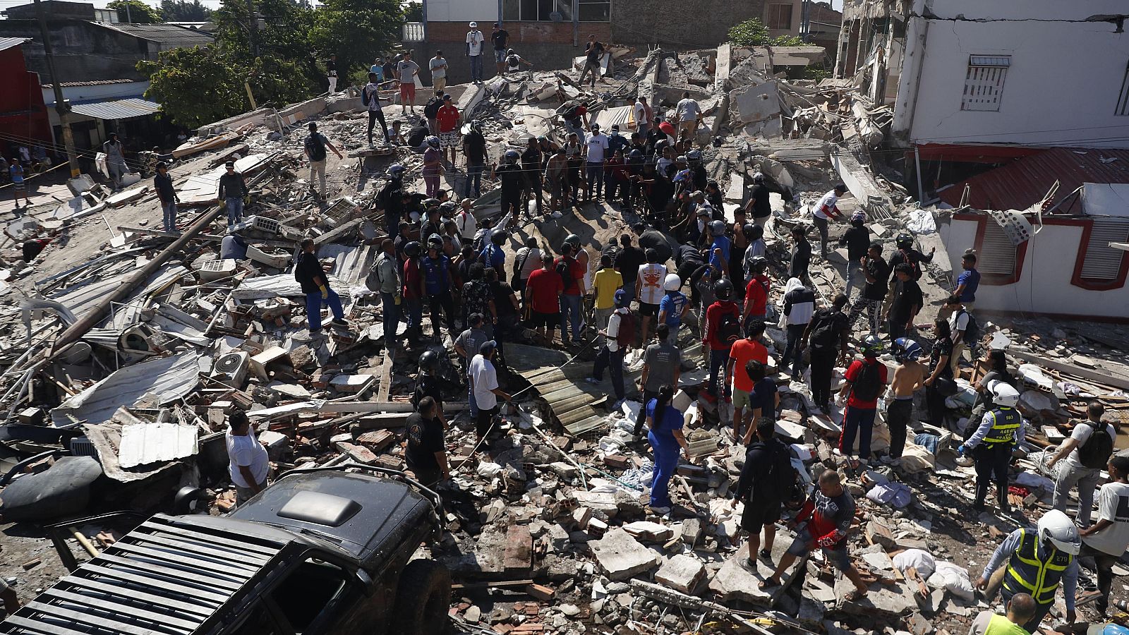Cruz Roja Colombia: "Nos estamos enfocando en búsqueda y rescate" - La tarde en 24h | Ver