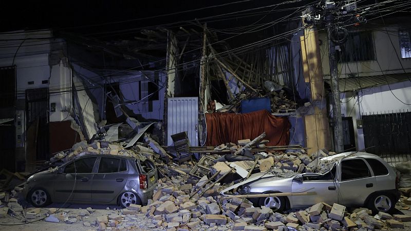 El terremoto de Colombia de 7,4 en la escala de Richter - La hora de La 1 | Ver