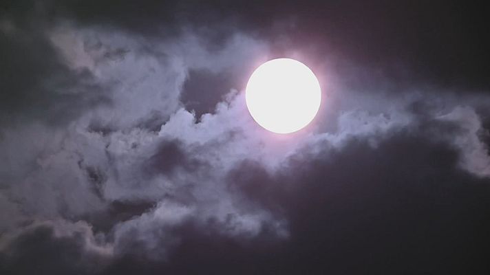 Telexornal - Galicia - As nubes respectarán a maior parte da zona da eclipse total