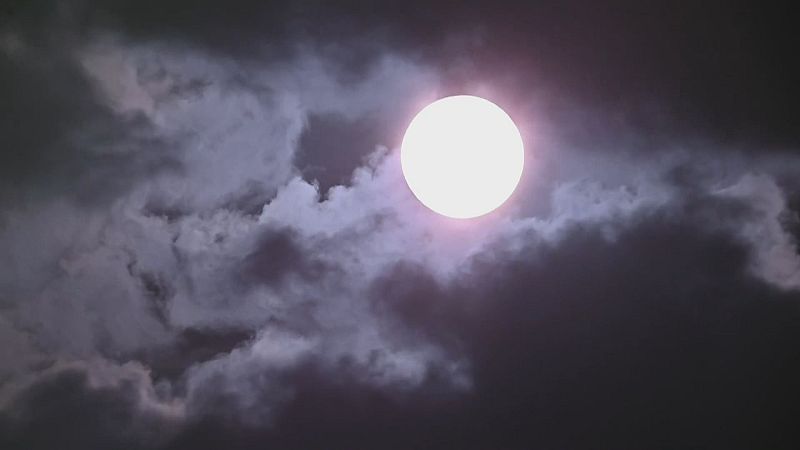 As nubes respectarán o 80 % da zona da eclipse total en Galicia