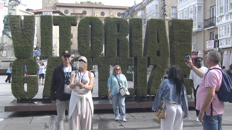 Miles de turistas han venido a Euskadi para ver el eclipse