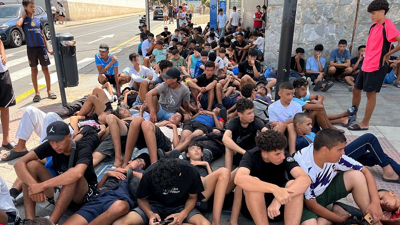 Buruaga califica la entrada de inmigrantes en Ceuta como una "invasión" - TeleCantabria | Ver