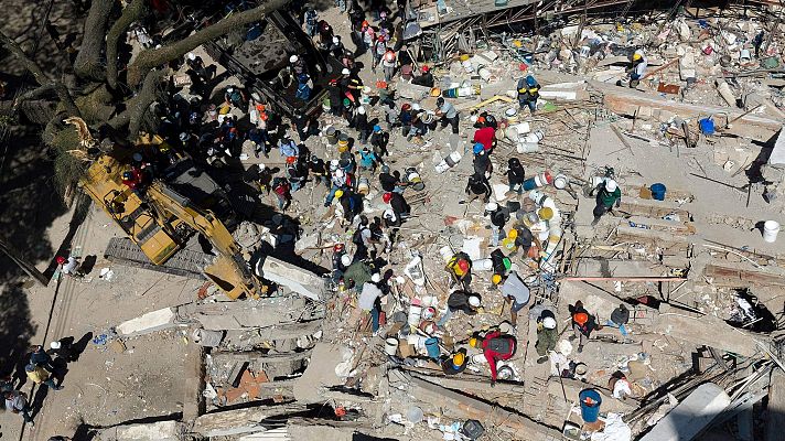Telediario 2 - Claves del terremoto en Colombia: la profundidad del hipocentro, crucial para que no sea comparable con Venezuela