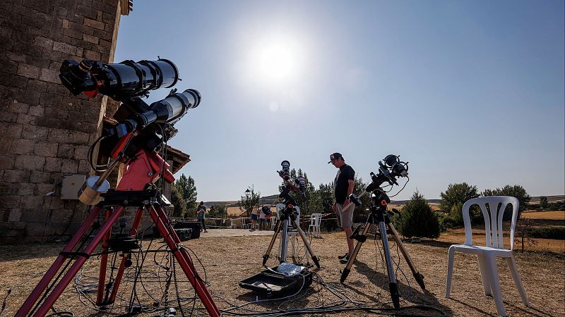 El tiempo hoy miércoles 12 de agosto: calor, tormentas y eclipse solar - Telediario Matinal | Ver