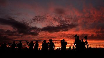 Cazadores de eclipses: los "amantes de la sombra" que recorren el mundo por unos minutos de oscuridad