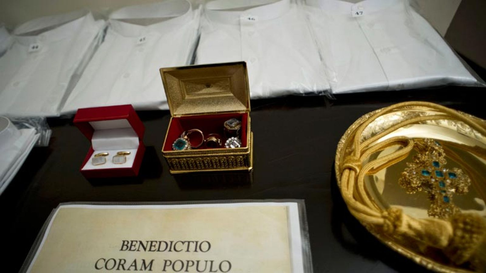 Todos los símbolos de la institución pontificia tienen su significado