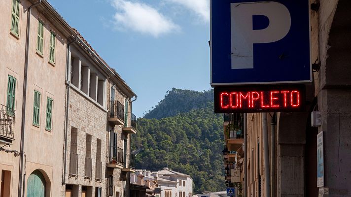 Telediario 1 - Pueblos desbordados por la afluencia masiva de visitantes para ver el eclipse