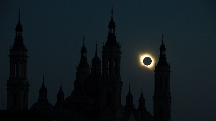 Vuelve a disfrutar el eclipse solar 2026 en el programa especial de 'Aqu� la Tierra'