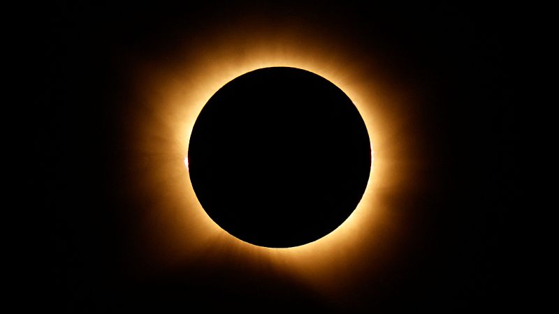Eclipse solar 2026 desde Observatorio de Yebes | Ver vídeo completo - Especiales informativos