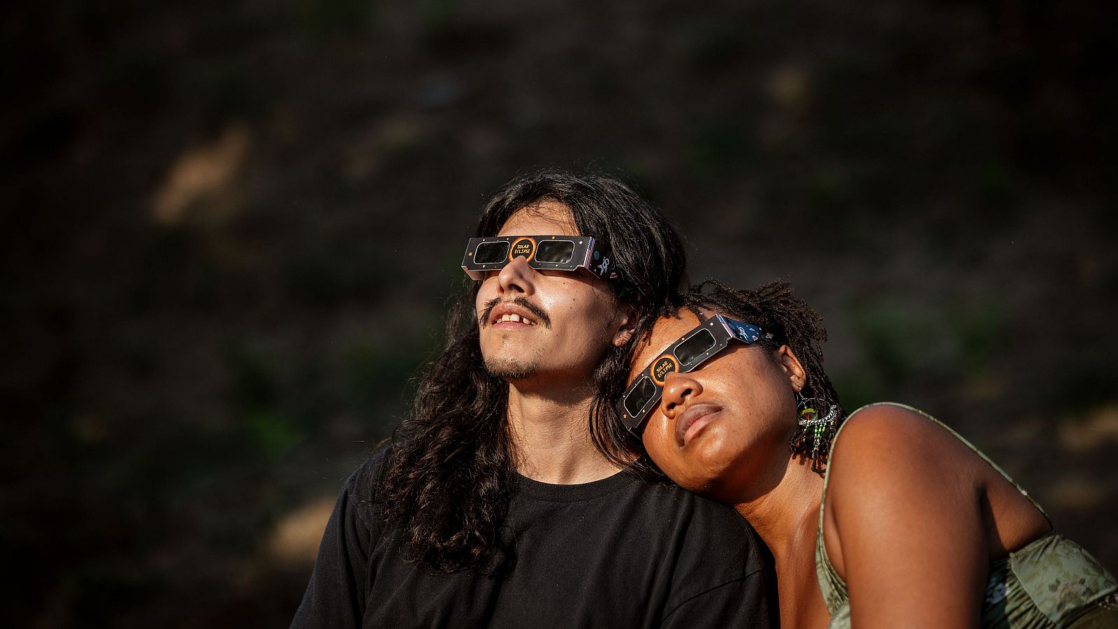 El eclipse, un evento con efectos en nuestras emociones - Telediario 2 | Ver