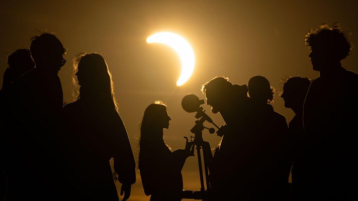 Informativo 24h - El eclipse solar total también ha podido verse en Rusia, Islandia o Reino Unido
